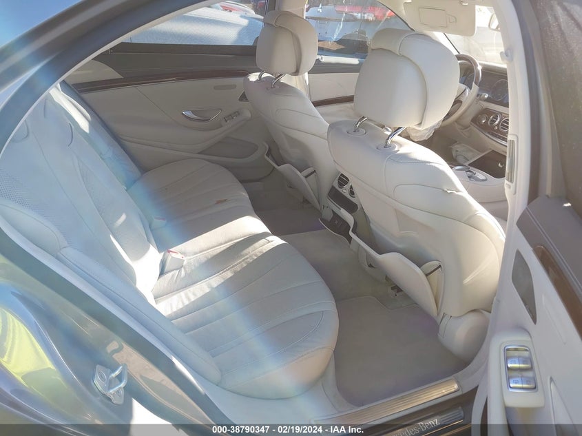 2015 MERCEDES-BENZ S 550 WDDUG8CB7FA121562