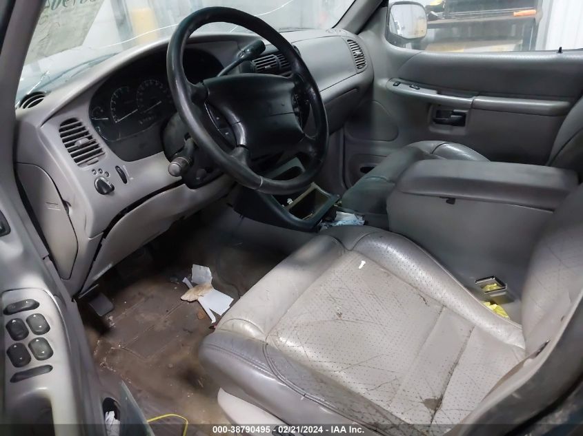 1997 Mercury Mountaineer VIN: 4M2DU55P3VUJ53281 Lot: 38790495