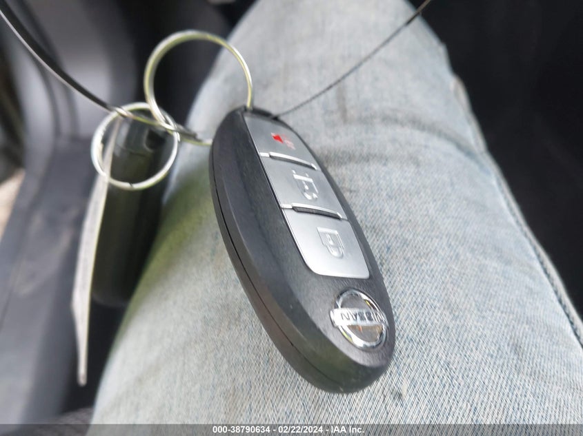 2017 NISSAN ROGUE SPORT SV - JN1BJ1CP2HW036384