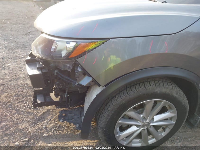 2017 NISSAN ROGUE SPORT SV - JN1BJ1CP2HW036384