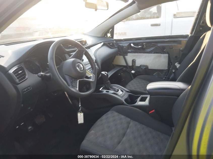 2017 NISSAN ROGUE SPORT SV - JN1BJ1CP2HW036384