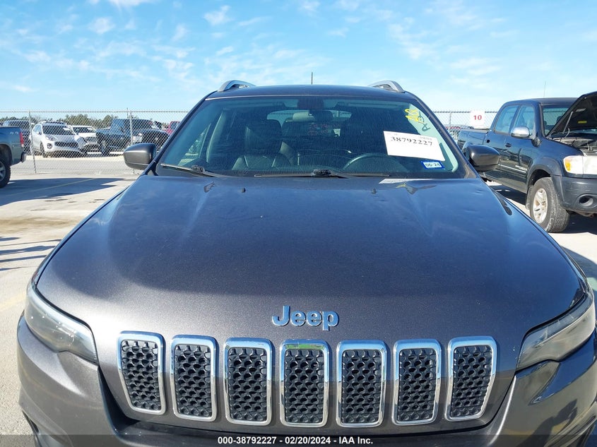VIN 1C4PJLLB7KD132758 2019 JEEP CHEROKEE LATITUDE PLUS FWD