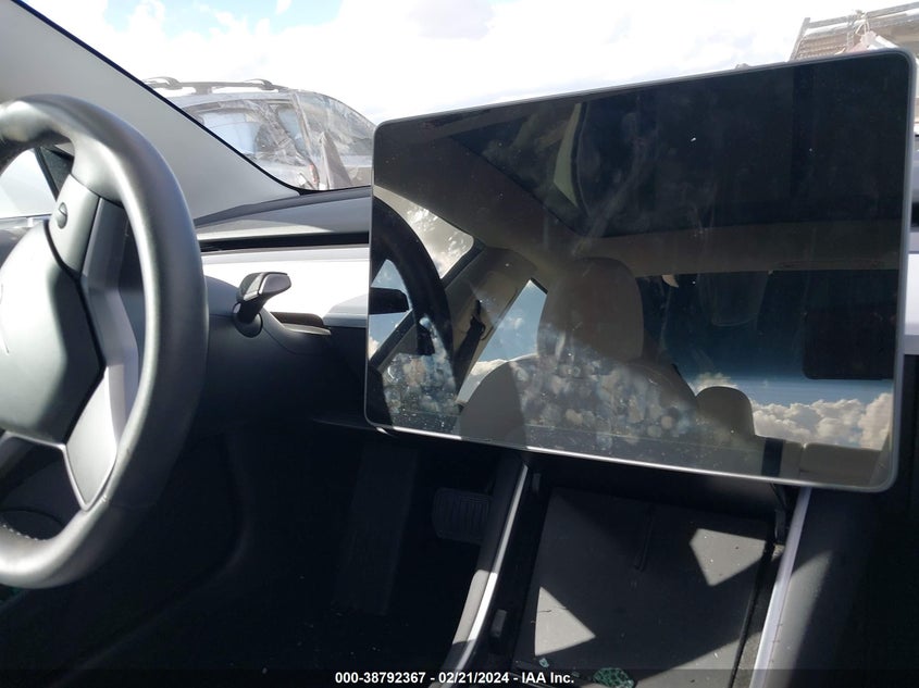 VIN 5YJ3E1EB1KF454731 2019 TESLA MODEL 3