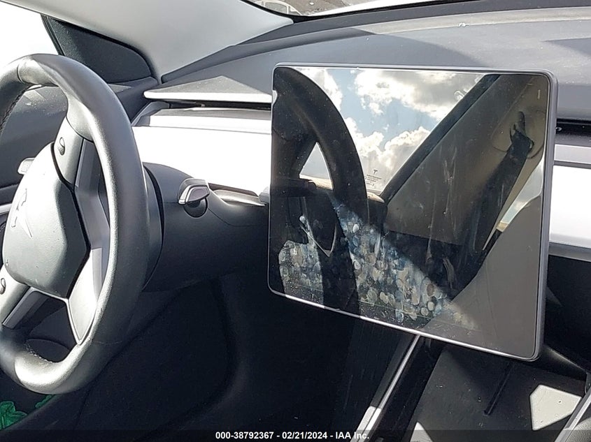 VIN 5YJ3E1EB1KF454731 2019 TESLA MODEL 3