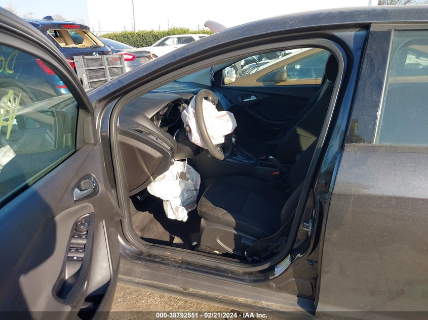 2018 FORD FOCUS SE - 1FADP3FE2JL270600