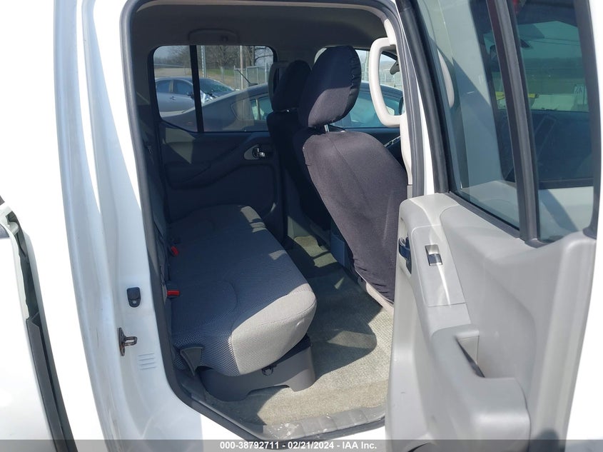 2015 NISSAN FRONTIER SV - 1N6AD0EV0FN711543