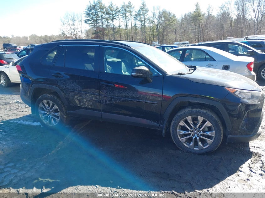 VIN 2T3A1RFV8MC146125 2021 TOYOTA RAV4 XLE PREMIUM