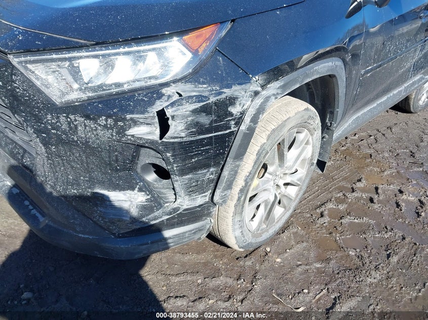 VIN 2T3A1RFV8MC146125 2021 TOYOTA RAV4 XLE PREMIUM