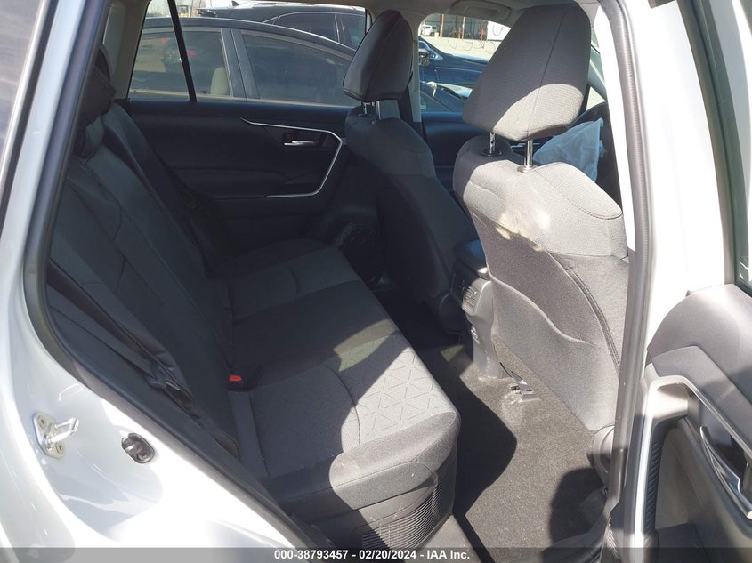 VIN 2T3RWRFV1NW135231 2022 TOYOTA RAV4 XLE