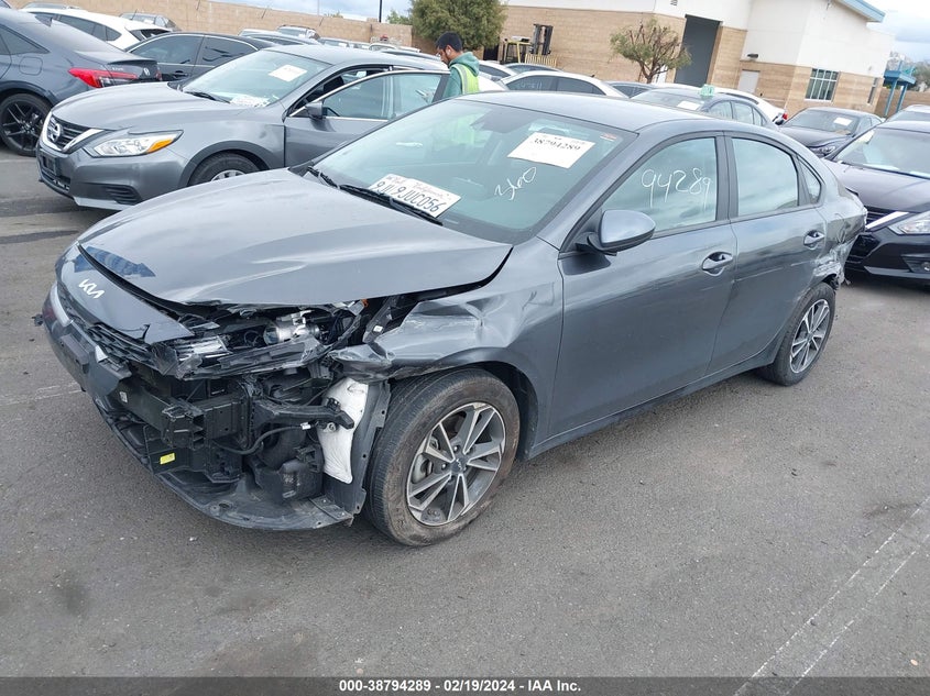 VIN 3KPF24AD5NE501462 2022 KIA FORTE LXS