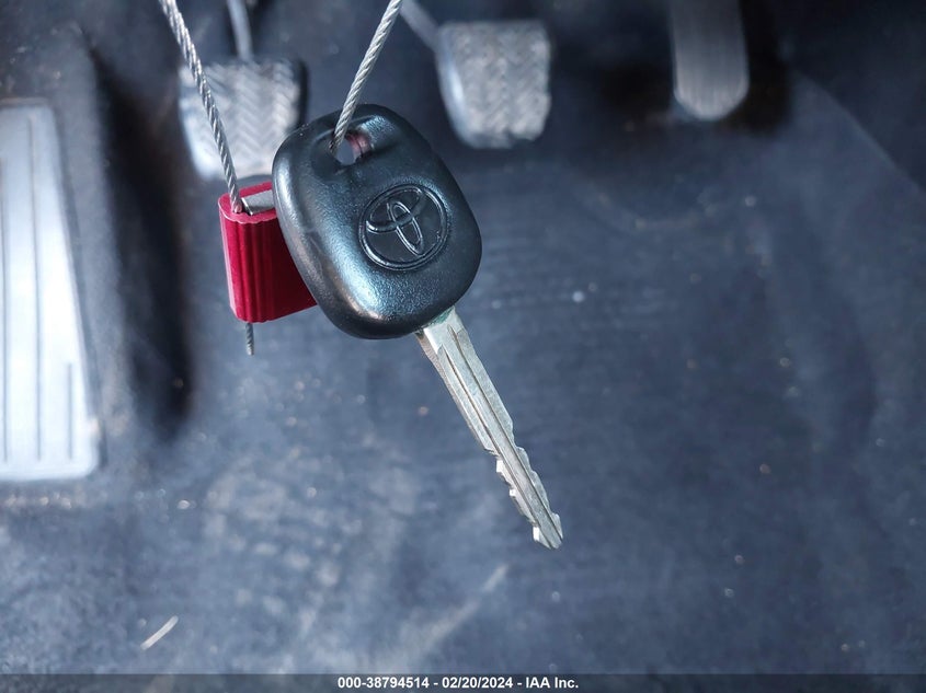 2015 TOYOTA COROLLA L - 5YFBURHE8FP227078