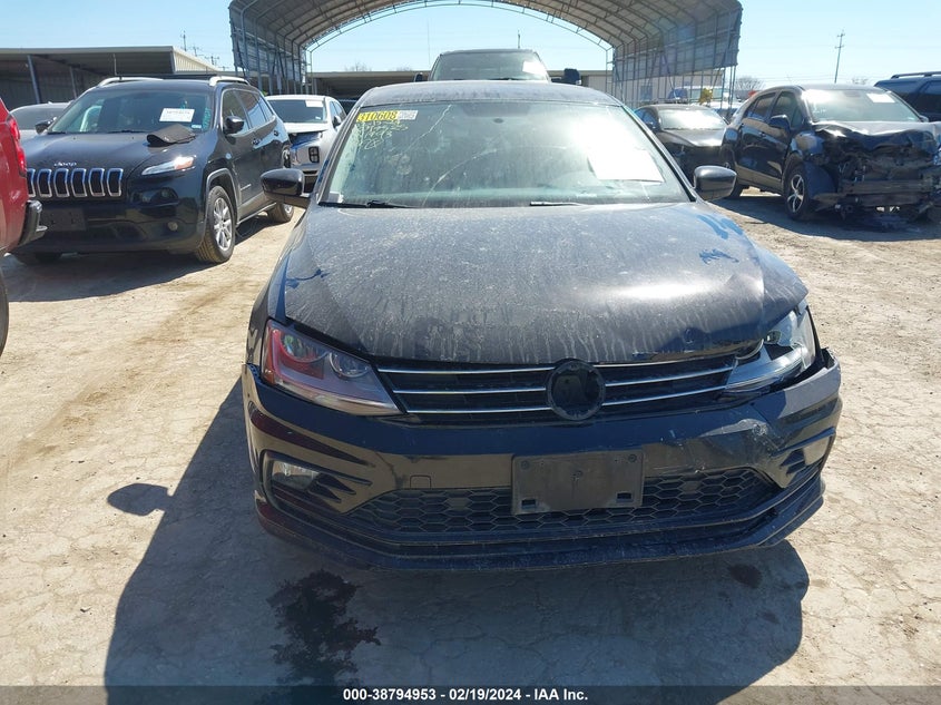 2018 VOLKSWAGEN JETTA 1.4T SE/1.4T WOLFSBURG EDITION - 3VWDB7AJ7JM211493