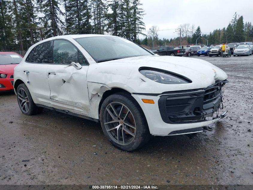 Image 1 of 2023 Porsche Macan salvage vehicle - Lot #38795114 at IAAI