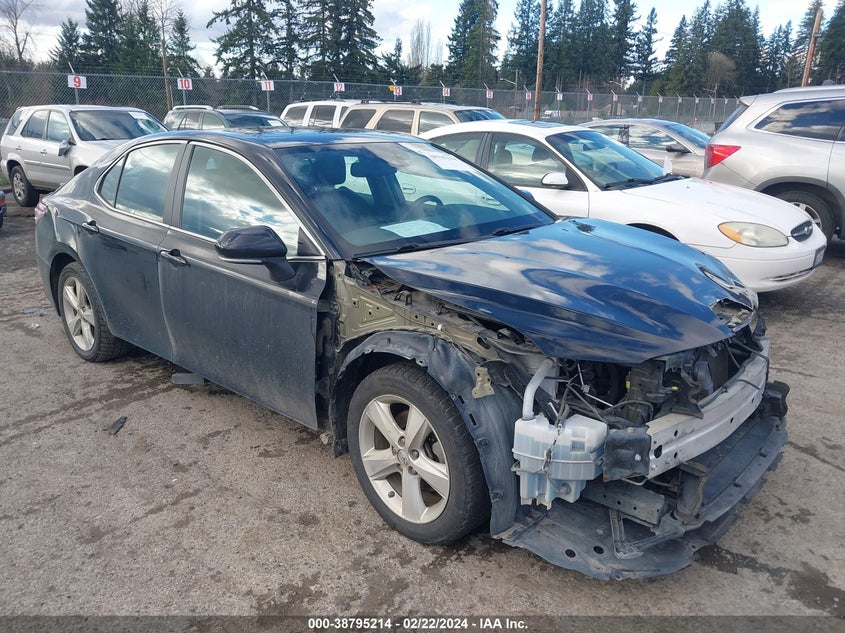 TOYOTA CAMRY SE 2019