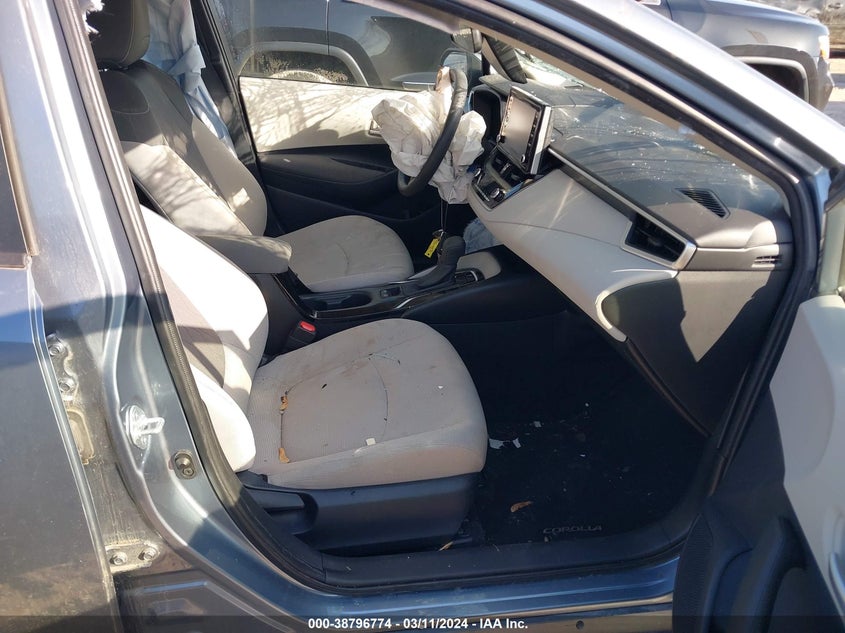 VIN JTDEPMAEXMJ139958 2021 TOYOTA COROLLA LE