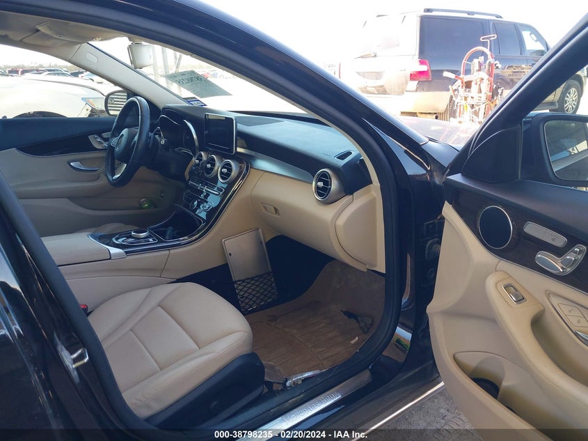 2018 MERCEDES-BENZ C 300 VIN: WDDWF4JB6JR420297
