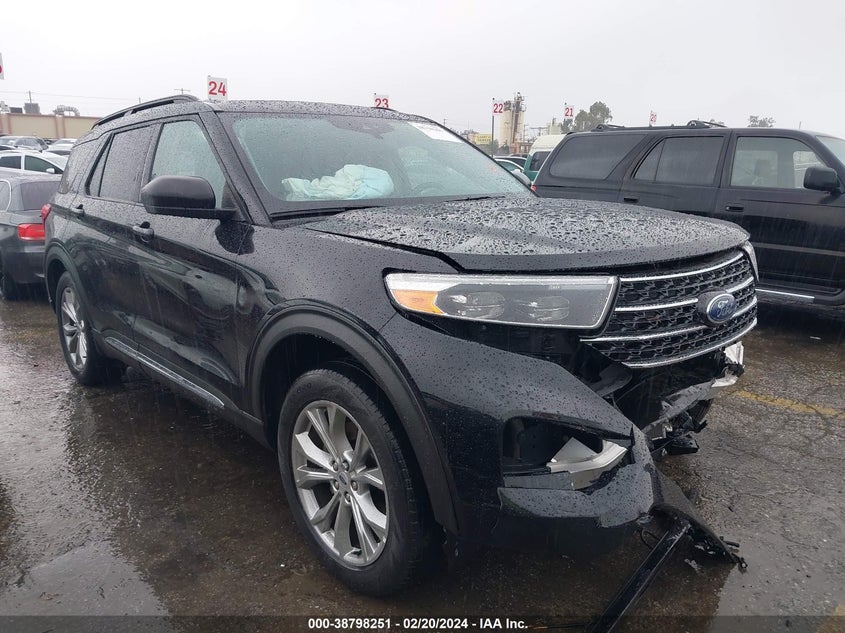 FORD EXPLORER XLT 2021