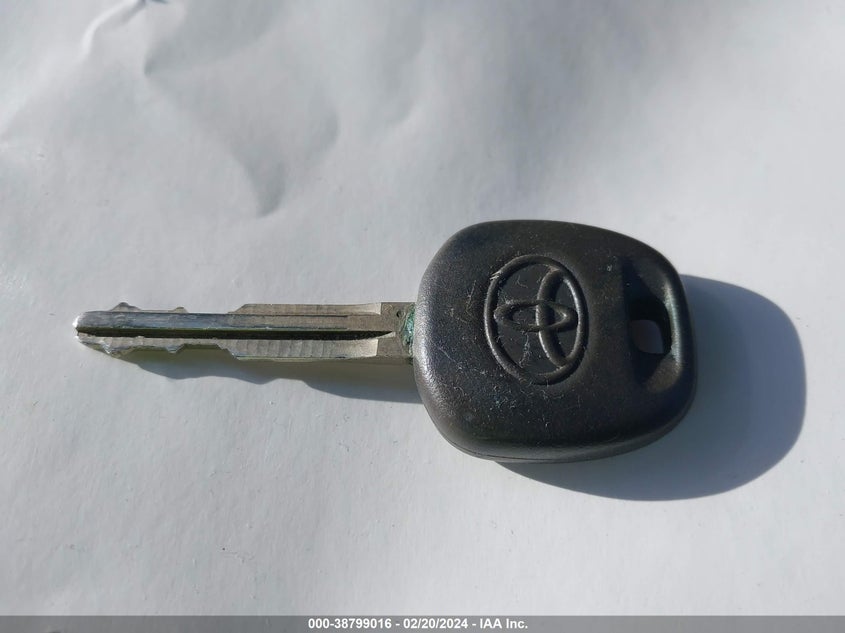 2006 TOYOTA MATRIX VIN: 2T1KR32E76C561609