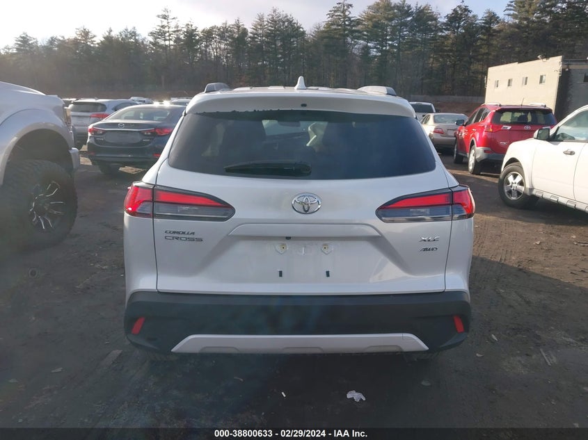2022 TOYOTA COROLLA CROSS XLE - 7MUDAABG5NV037117