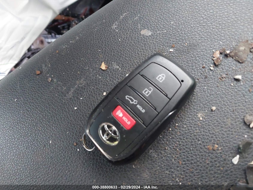 2022 TOYOTA COROLLA CROSS XLE - 7MUDAABG5NV037117