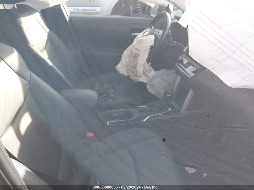 2022 TOYOTA COROLLA CROSS XLE - 7MUDAABG5NV037117