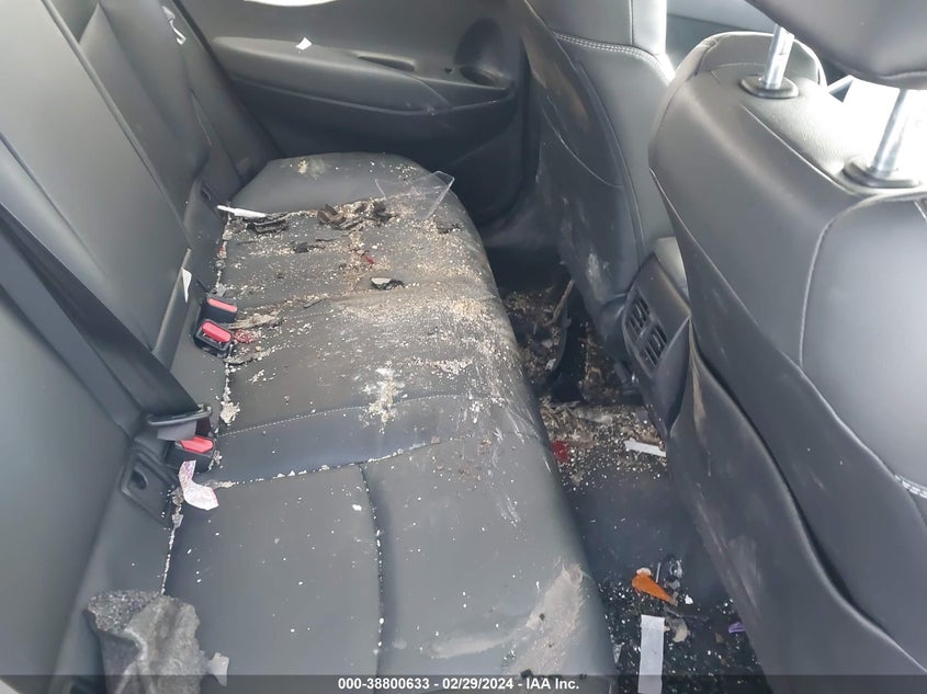 2022 TOYOTA COROLLA CROSS XLE - 7MUDAABG5NV037117