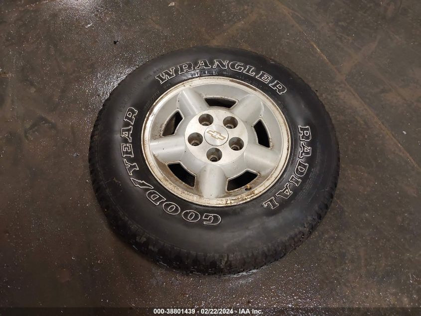 2001 Chevrolet S-10 Ls VIN: 1GCDT19W018108076 Lot: 38801439