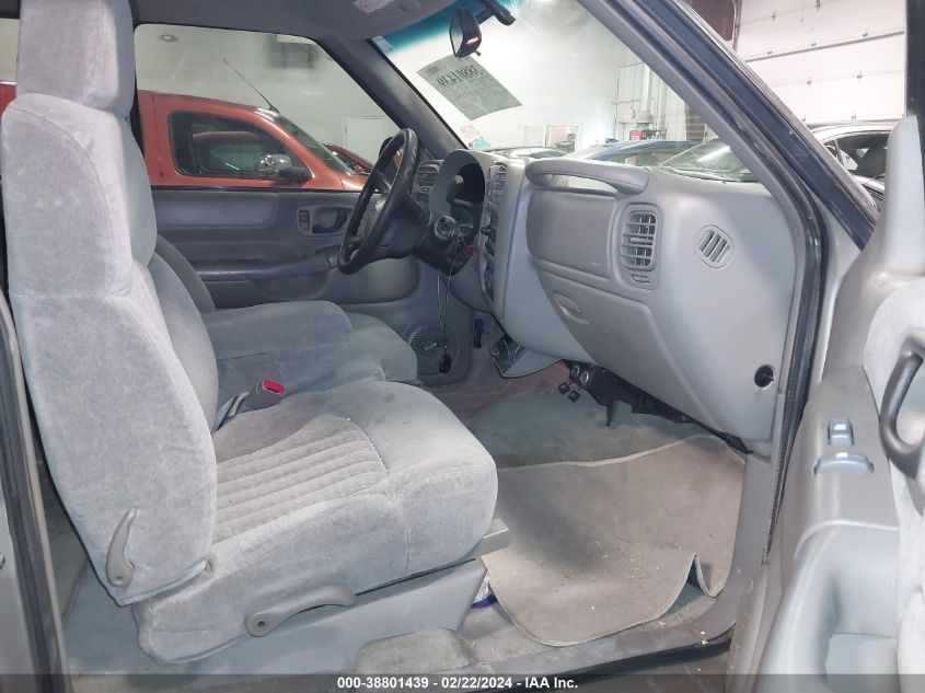 2001 Chevrolet S-10 Ls VIN: 1GCDT19W018108076 Lot: 38801439