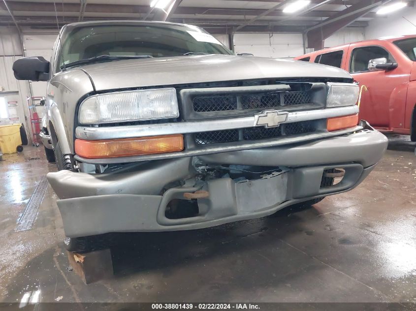 2001 Chevrolet S-10 Ls VIN: 1GCDT19W018108076 Lot: 38801439