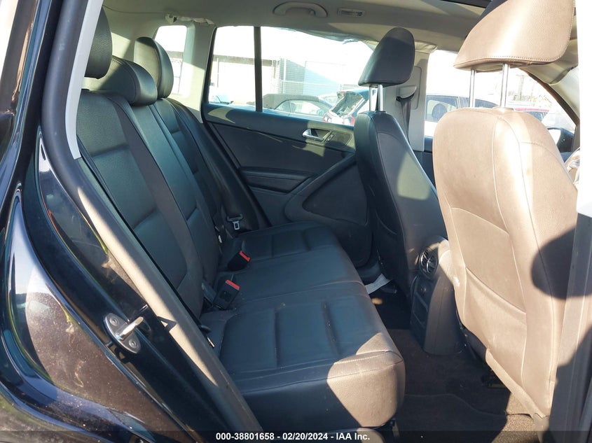 VIN WVGSV7AX5HW500917 2017 VOLKSWAGEN TIGUAN WOLFSBURG