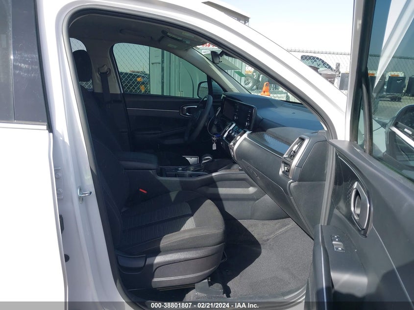 VIN 5XYRG4LC1NG074531 2022 KIA SORENTO LX
