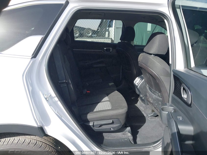 VIN 5XYRG4LC1NG074531 2022 KIA SORENTO LX