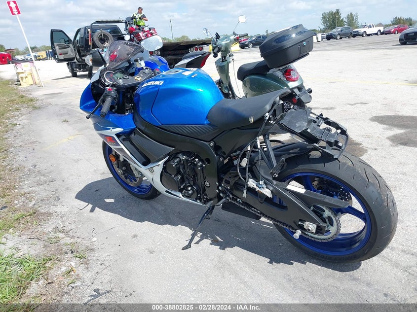 VIN JS1GN7FAXR7100176 2024 SUZUKI GSX-R600