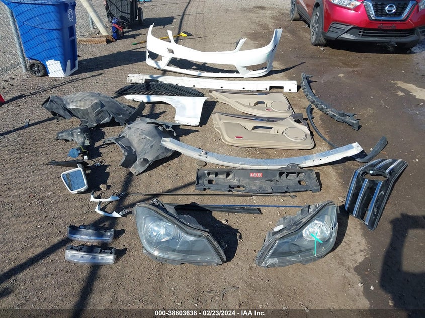 2014 MERCEDES-BENZ C 250 LUXURY/SPORT - WDDGF4HB5ER313726