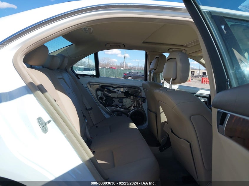 2014 MERCEDES-BENZ C 250 LUXURY/SPORT - WDDGF4HB5ER313726