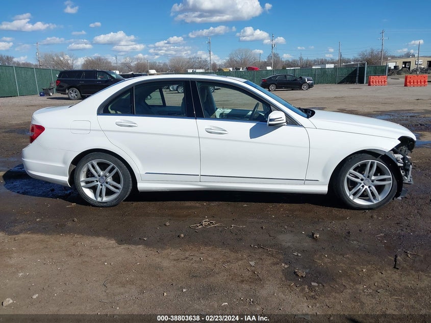 2014 MERCEDES-BENZ C 250 LUXURY/SPORT - WDDGF4HB5ER313726