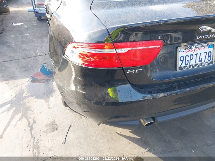 VIN SAJAD4FXXJCP22470 2018 JAGUAR XE 25T PREMIUM