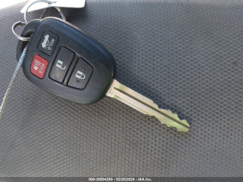 2017 TOYOTA COROLLA LE - 2T1BURHEXHC800307