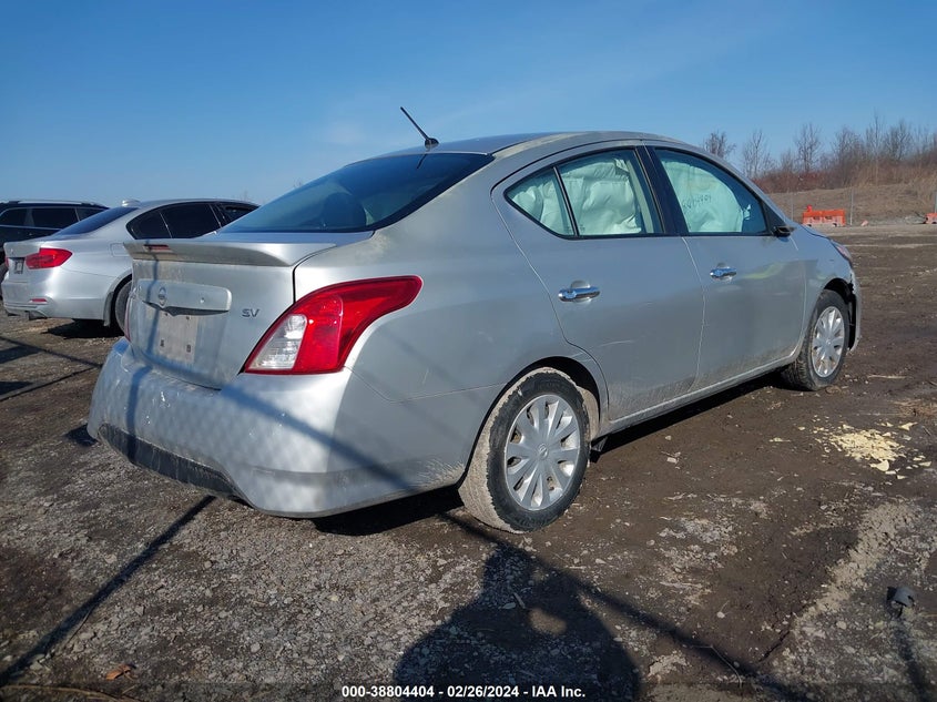 2019 NISSAN VERSA S/S PLUS/SV - 3N1CN7AP8KL822735