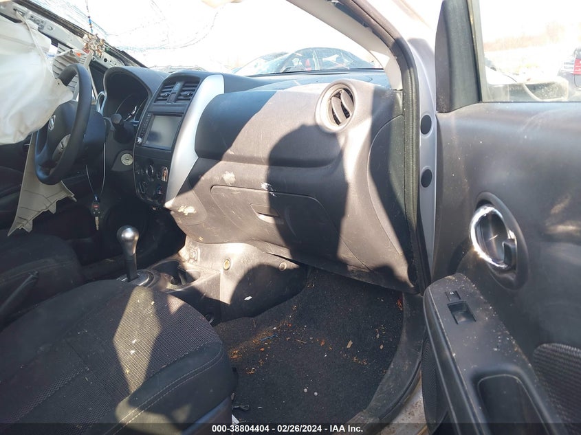 2019 NISSAN VERSA S/S PLUS/SV - 3N1CN7AP8KL822735