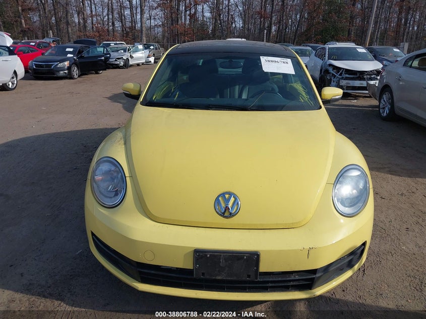 2014 VOLKSWAGEN BEETLE 2.5L - 3VWJP7AT3EM631473