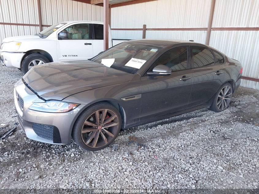 2016 JAGUAR XF VIN: SAJBG4BV3GCY06610