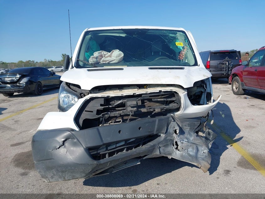 VIN 1FTYR1ZM7JKA54857 2018 FORD TRANSIT-250 T-250