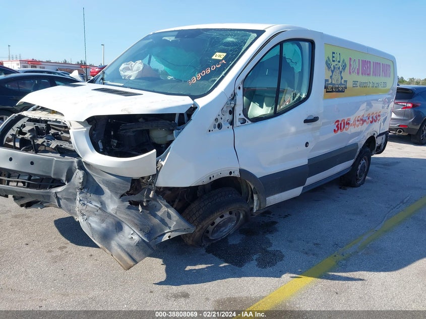VIN 1FTYR1ZM7JKA54857 2018 FORD TRANSIT-250 T-250