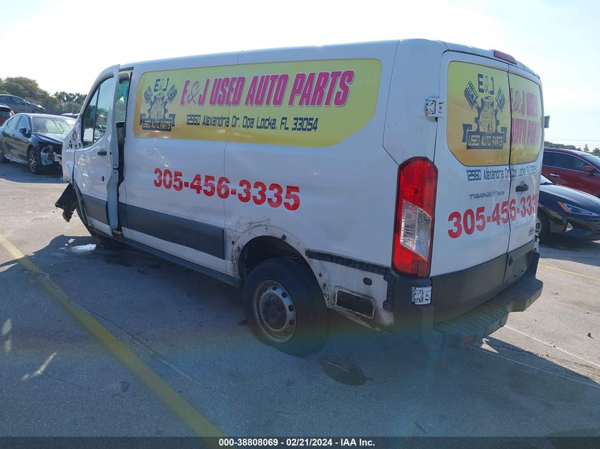 VIN 1FTYR1ZM7JKA54857 2018 FORD TRANSIT-250 T-250