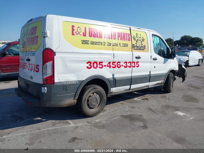 VIN 1FTYR1ZM7JKA54857 2018 FORD TRANSIT-250 T-250