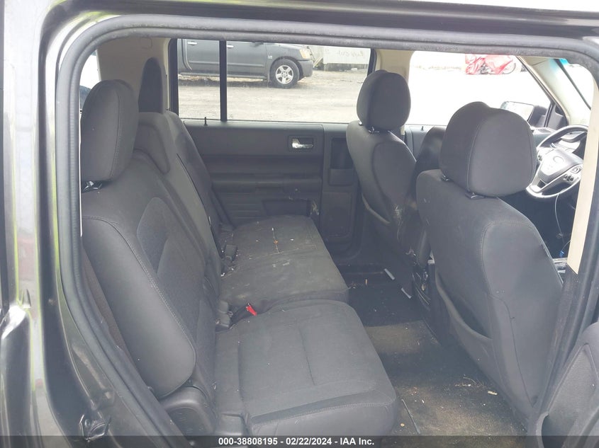 VIN 2FMGK5B8XHBA02630 2017 FORD FLEX SE