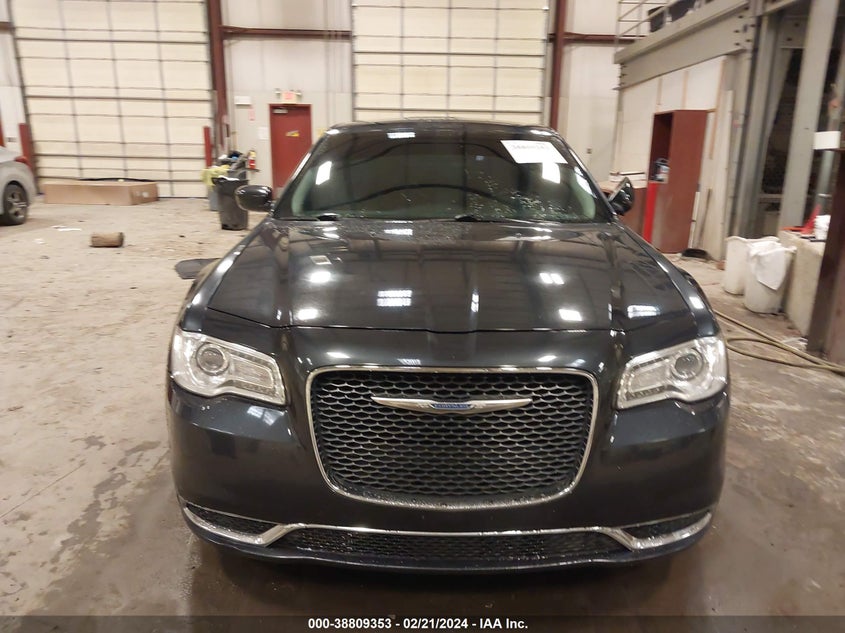 VIN 2C3CCAAG1JH209108 2018 CHRYSLER 300 TOURING L