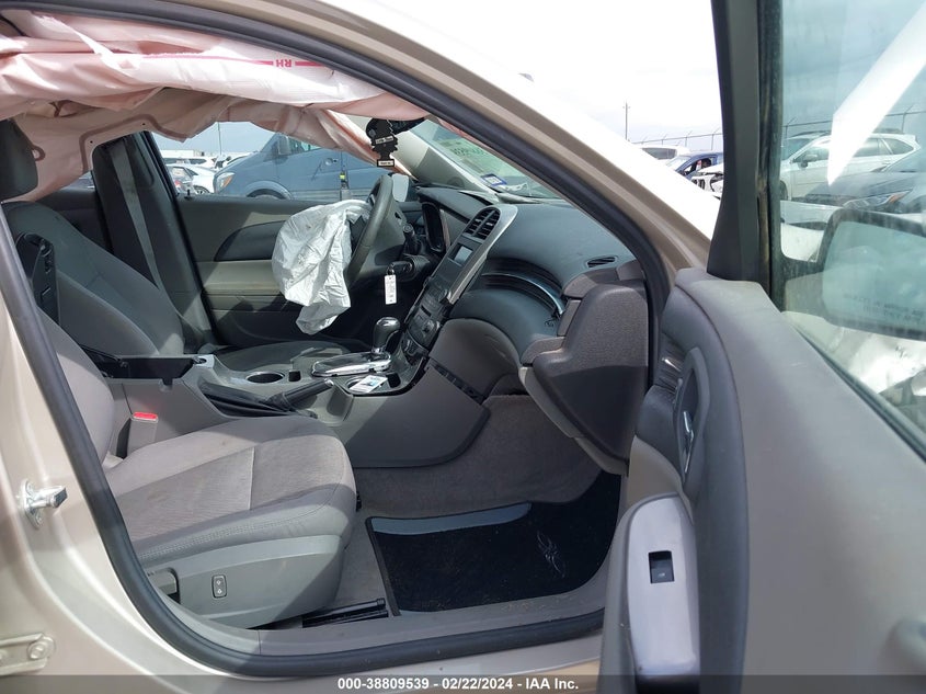 2015 CHEVROLET MALIBU LS - 1G11B5SLXFF161828