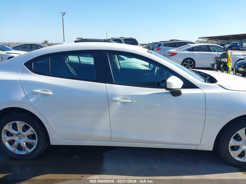 2017 MAZDA MAZDA3 SPORT - 3MZBN1U77HM157456